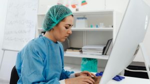 Strategi Publikasi Jurnal Ilmiah Internasional Bereputasi untuk Dosen Pemula