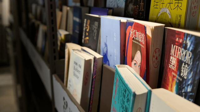 7 Genre Buku Nonfiksi Terpopuler di Kalangan Pembaca