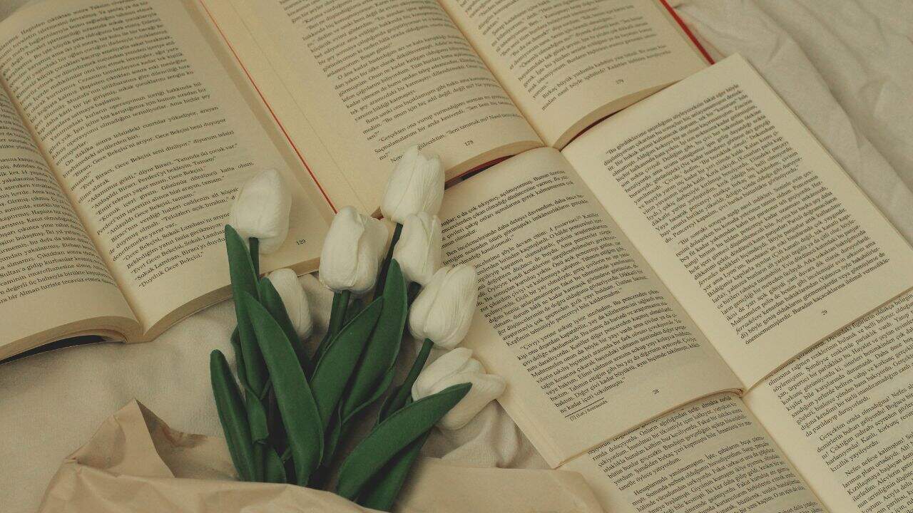 8 Keuntungan Cetak Buku dengan Digital Printing bagi Penulis Pemula