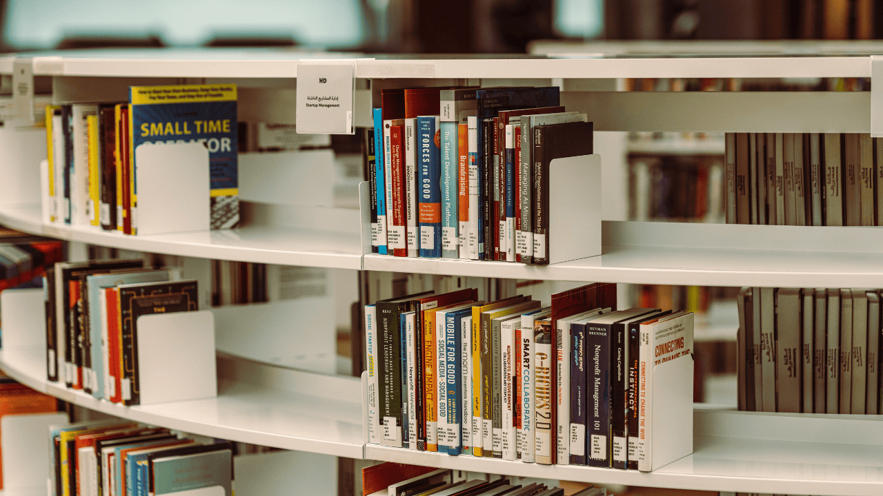 7 Keuntungan Menerbitkan Buku di Penerbit Indie yang Perlu Diketahui