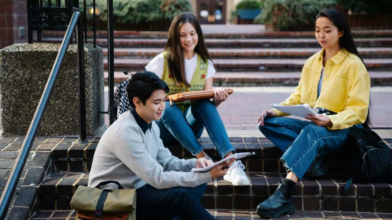 5 Keuntungan Menjadi Mahasiswa Berprestasi