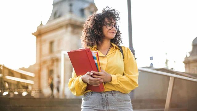 5 Keuntungan Menjadi Mahasiswa Berprestasi
