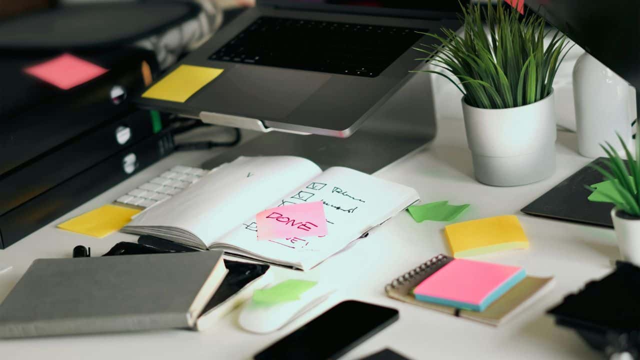10+ Tips Memilih Jasa Editing Naskah Buku Akademik agar Hasil Sesuai Harapan