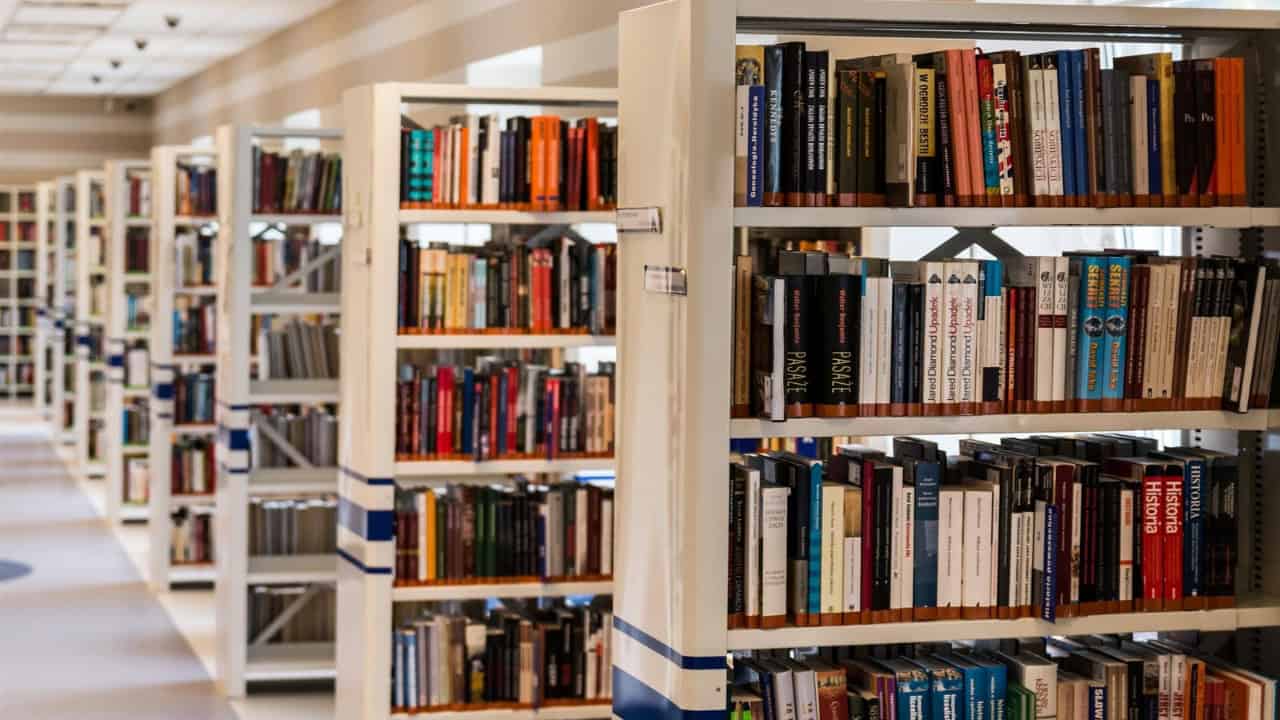 10 Tips Menulis Buku bagi Dosen Pemula agar Cepat Selesai dan Diterbitkan