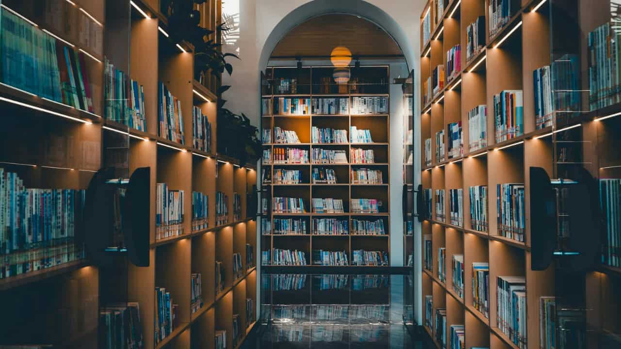 Cara Membuat Buku Akademik Terlihat Profesional yang Perlu Dosen Ketahui