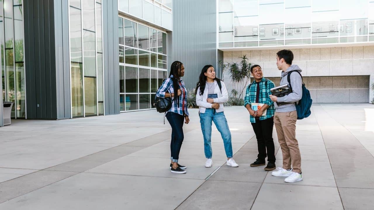 10+ Tips Beradaptasi untuk Mahasiswa Baru di Lingkungan Kampus