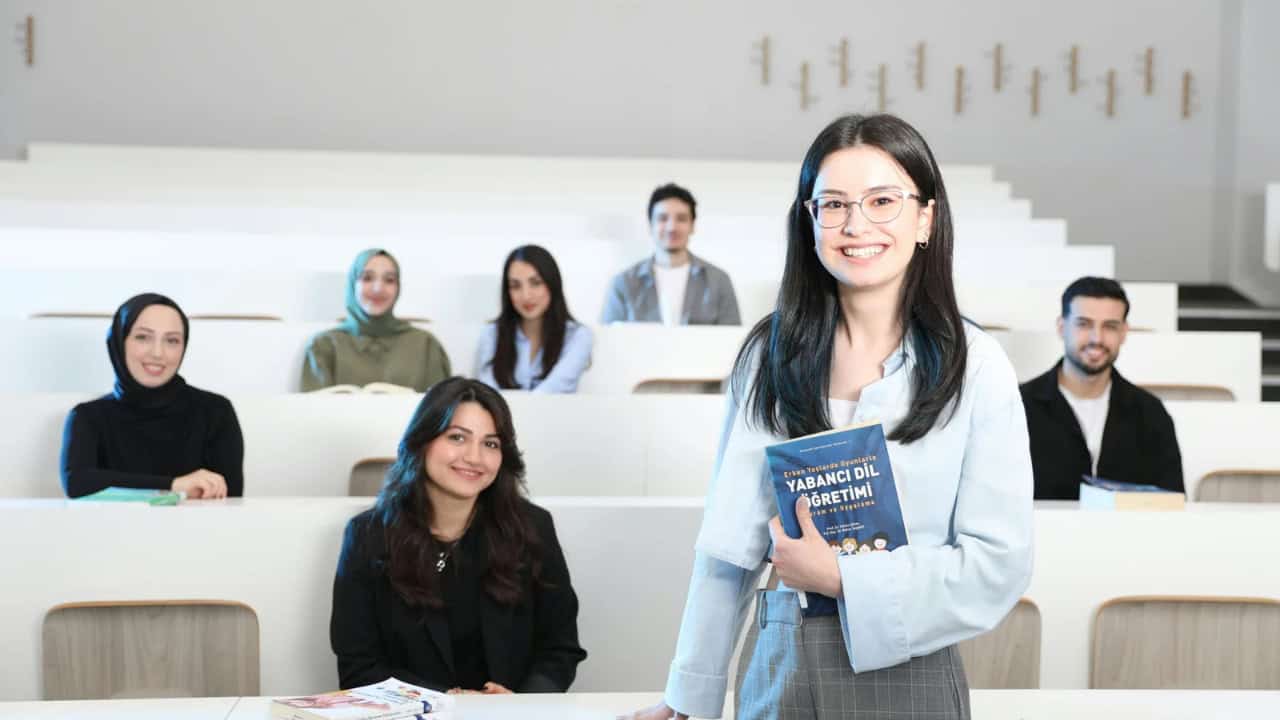 Bukan Sekadar Kuliah, Ini 5 Contoh Peran Mahasiswa sebagai Agen Perubahan