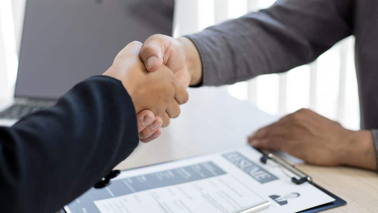 10 Cara Mengatur Waktu Kuliah dan Side Hustle agar Tetap Seimbang